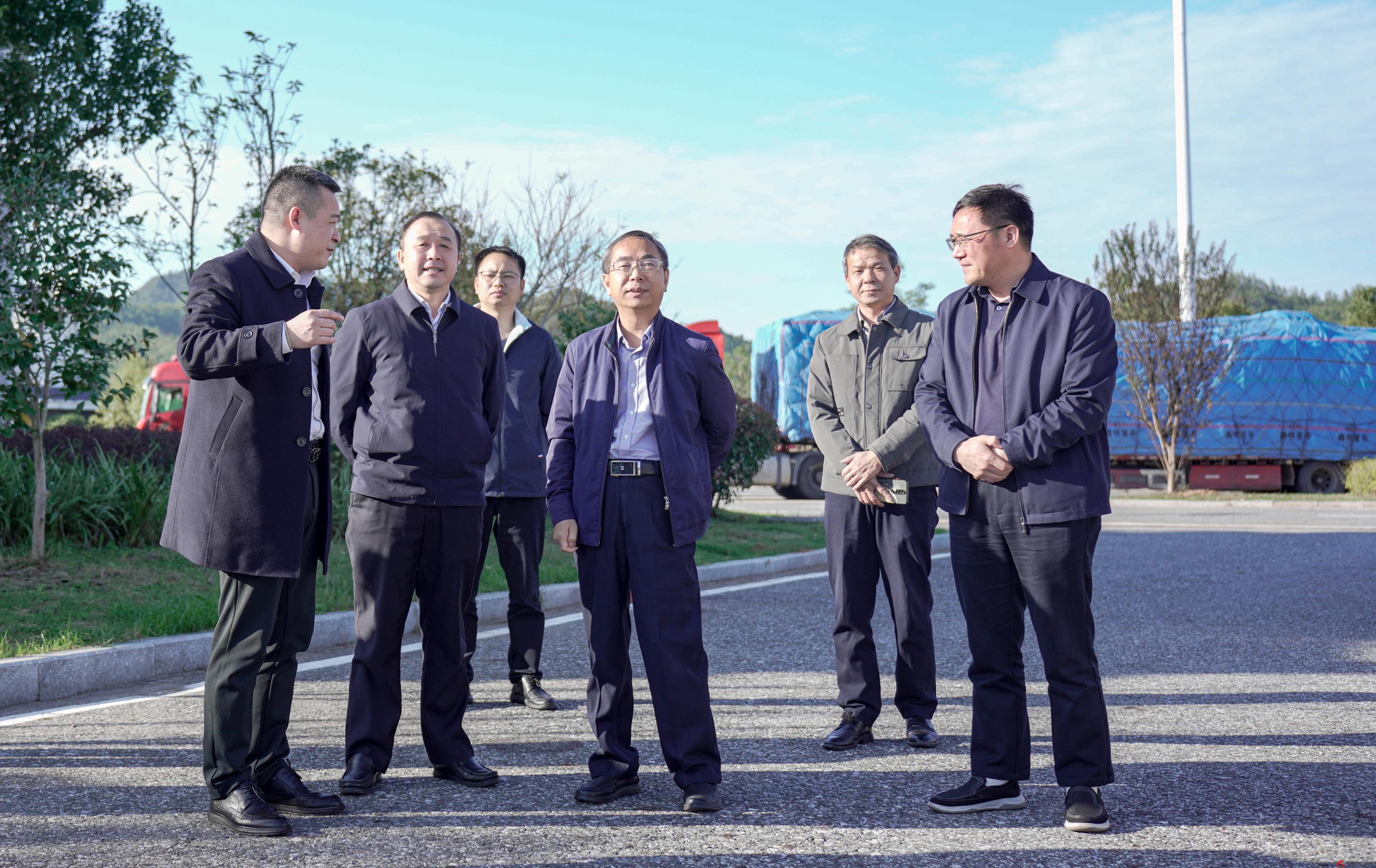 市國(guó)資委黨委書(shū)記、主任吳詩(shī)東到贛州交控集團(tuán)調(diào)研國(guó)企改革發(fā)展等工作